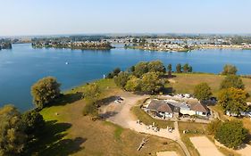 Recreatiepark Riverside